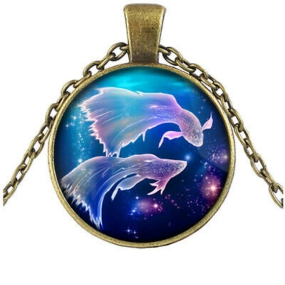 Pisces 🐚 Zodiac Artistic Circle Pendant - Picture 4 of 7